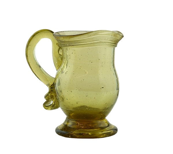 https://fohbcvirtualmuseum.org/spin-500/tableware/Mantua%20Creamer%20%28John%20Fifer%29/img/01-03.jpg